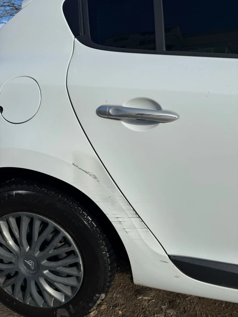 Renault Megane 1.5dCI, снимка 5 - Автомобили и джипове - 53047271