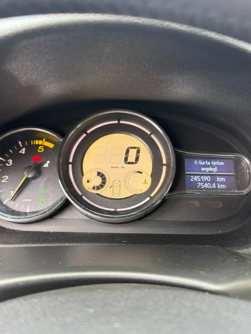 Renault Megane 1.5dCI, снимка 14 - Автомобили и джипове - 53047271