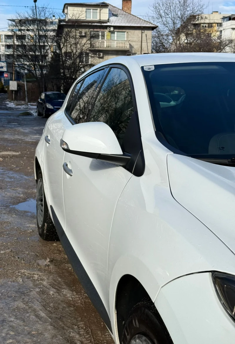 Renault Megane 1.5dCI, снимка 6 - Автомобили и джипове - 53047271