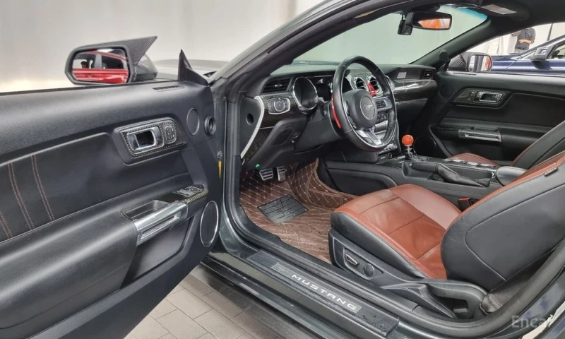 Ford Mustang, снимка 10 - Автомобили и джипове - 53277335