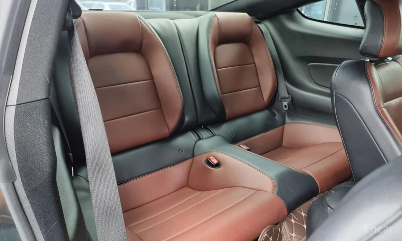 Ford Mustang, снимка 12 - Автомобили и джипове - 53277335