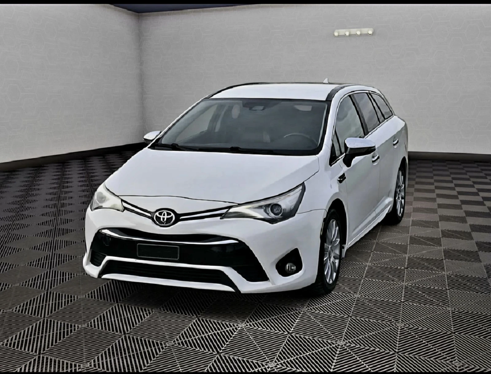 Toyota Avensis 2.0ШВЕЙЦАРИЯ-/КОЖА/НАВИ/LANE ASSIST/КАМЕРА, снимка 1