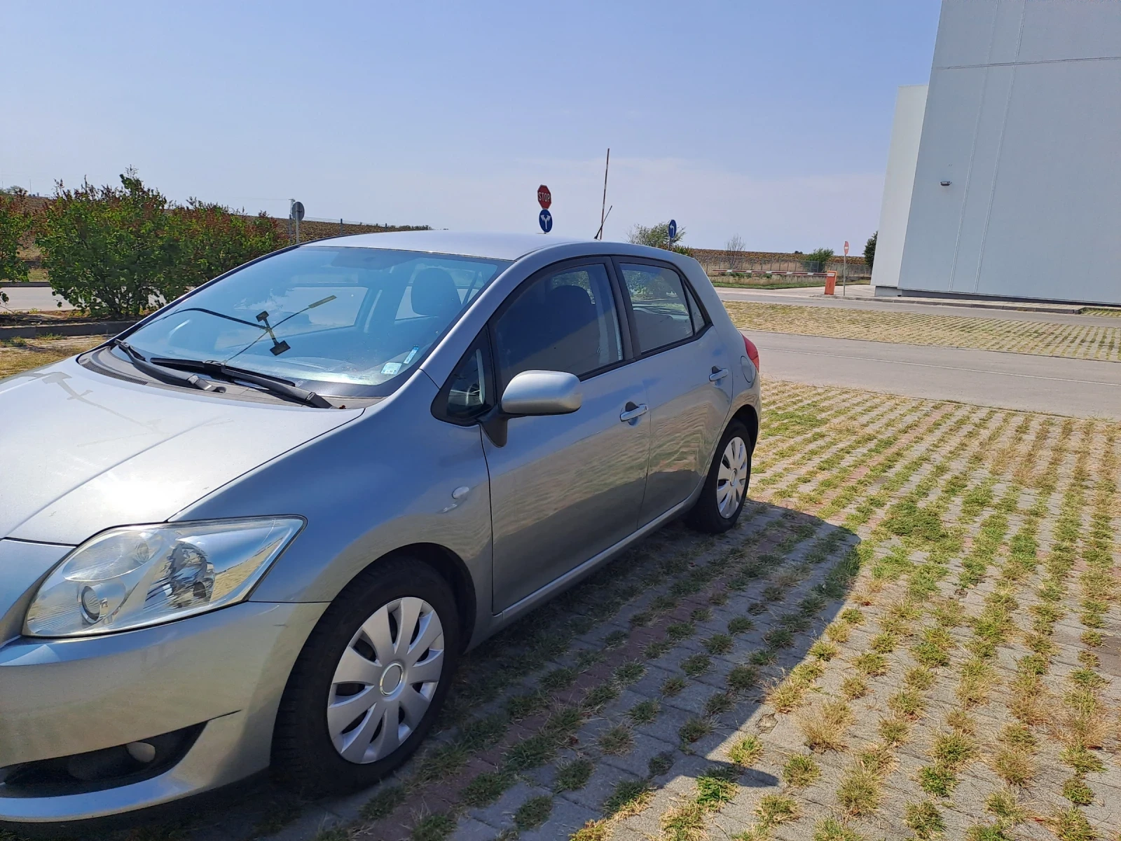 Toyota Auris  - изображение 2