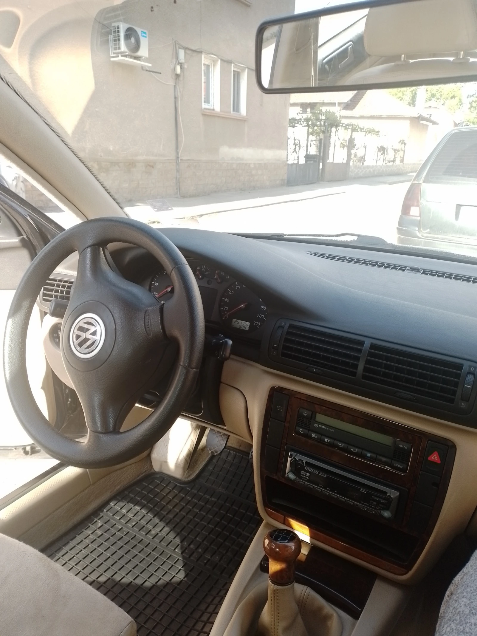 VW Passat  - изображение 6
