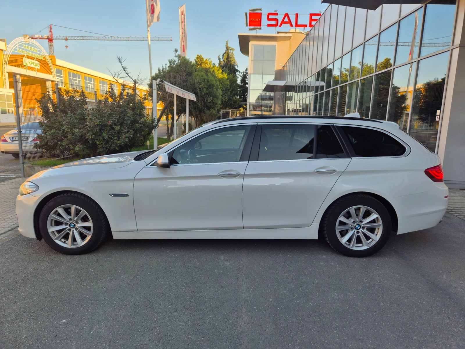 BMW 520 XDRIVE* Обслужени Вериги* Бяла Перла* Безупречно  - изображение 8