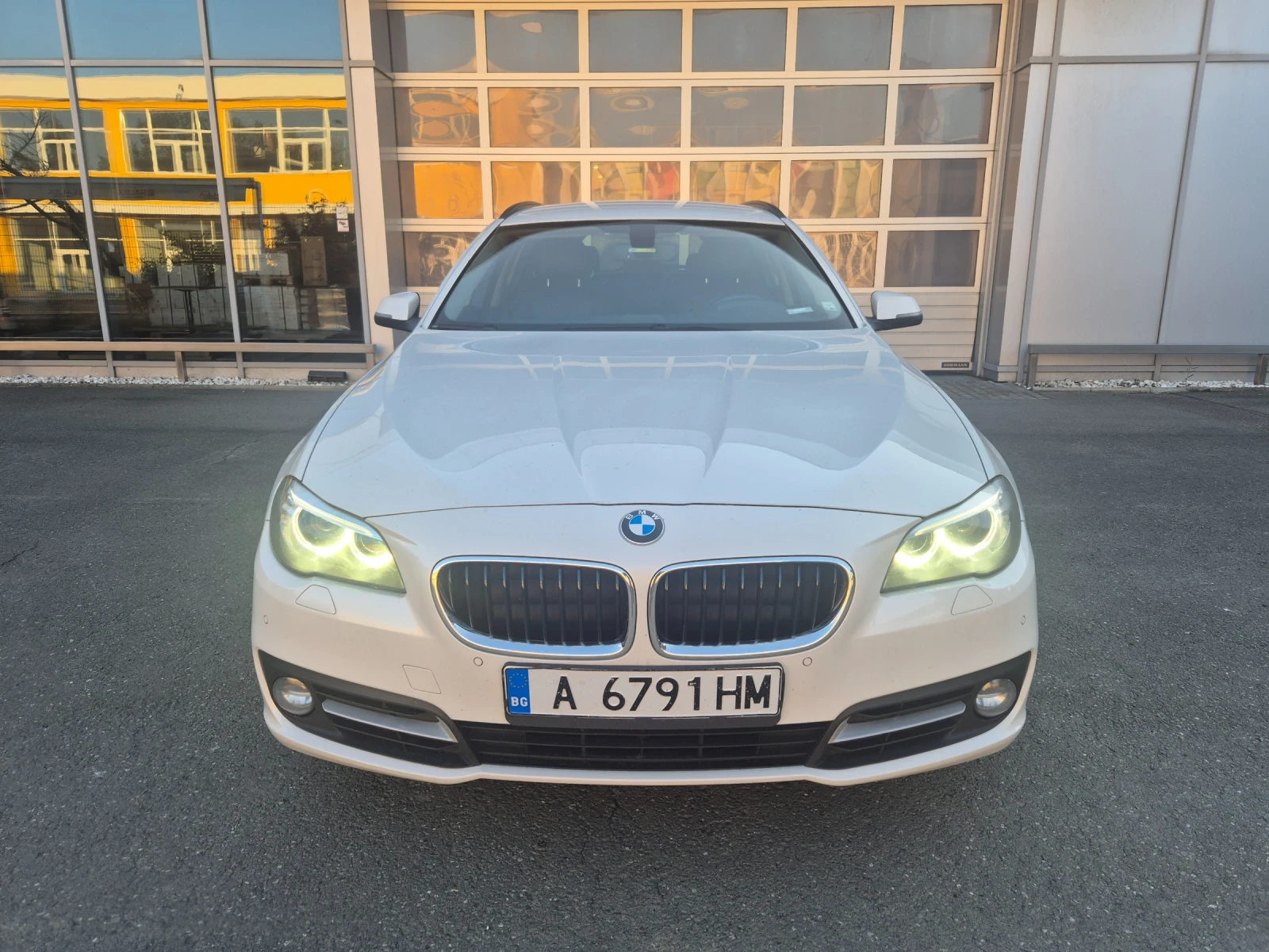 BMW 520 XDRIVE* Обслужени Вериги* Бяла Перла* Безупречно  - изображение 2
