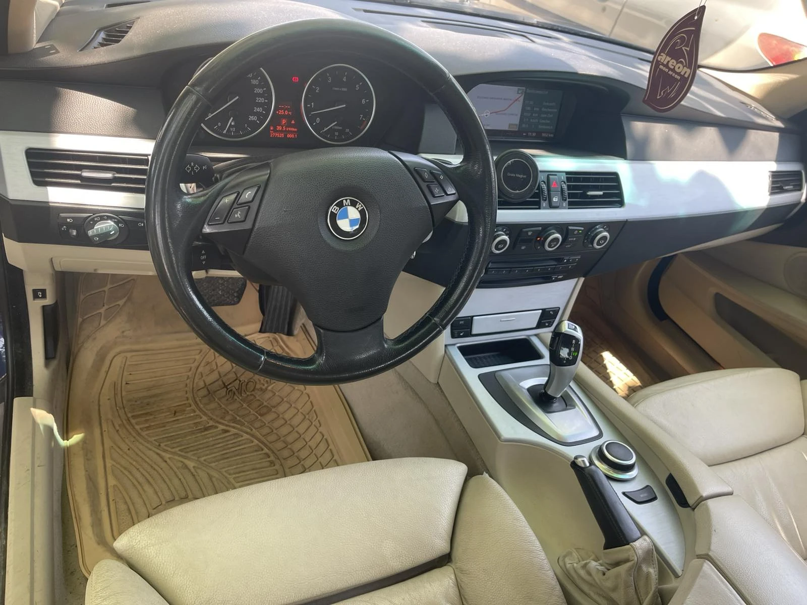 BMW 530 3.0 iX  Sweis  - изображение 9