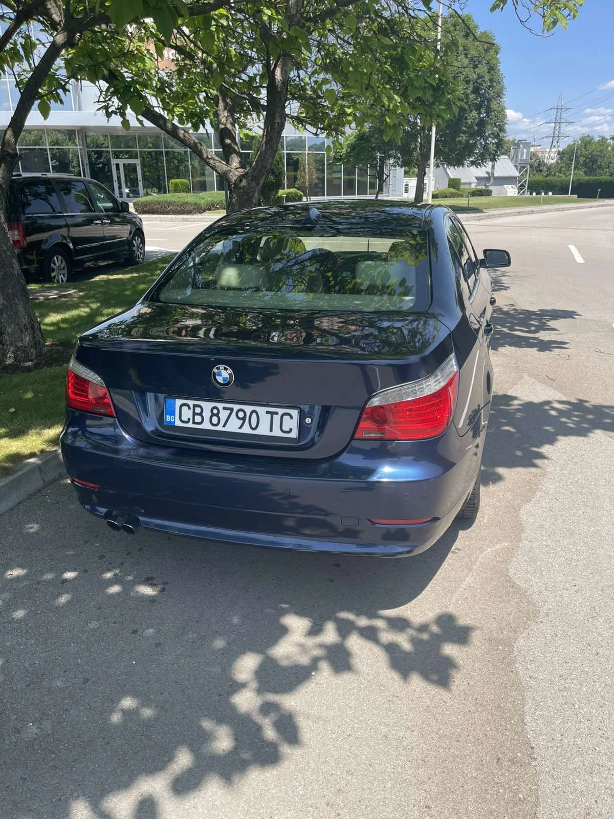 BMW 530 3.0 iX  Sweis  - изображение 2