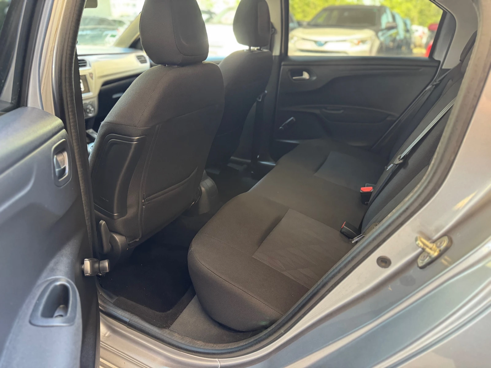 Citroen C-Elysee 1.2i-82-2018-NAVI-EURO6 - изображение 8
