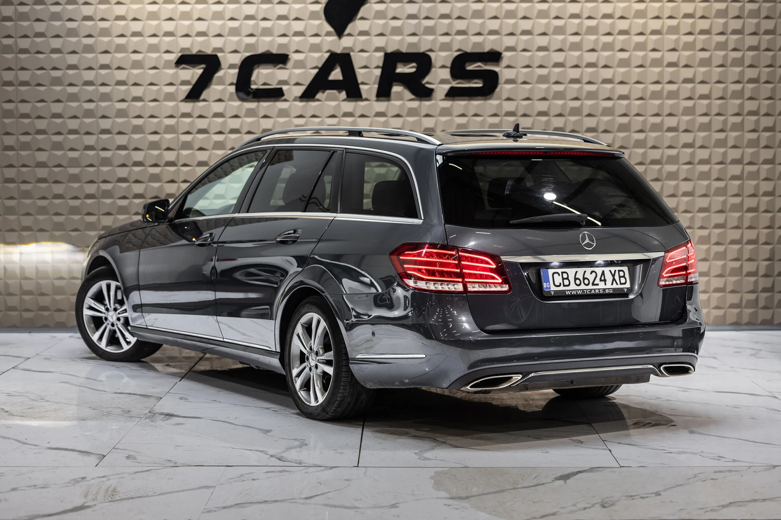 Mercedes-Benz E 250 * AVANTGARDE * DISTRONIC PLUS *  - изображение 4