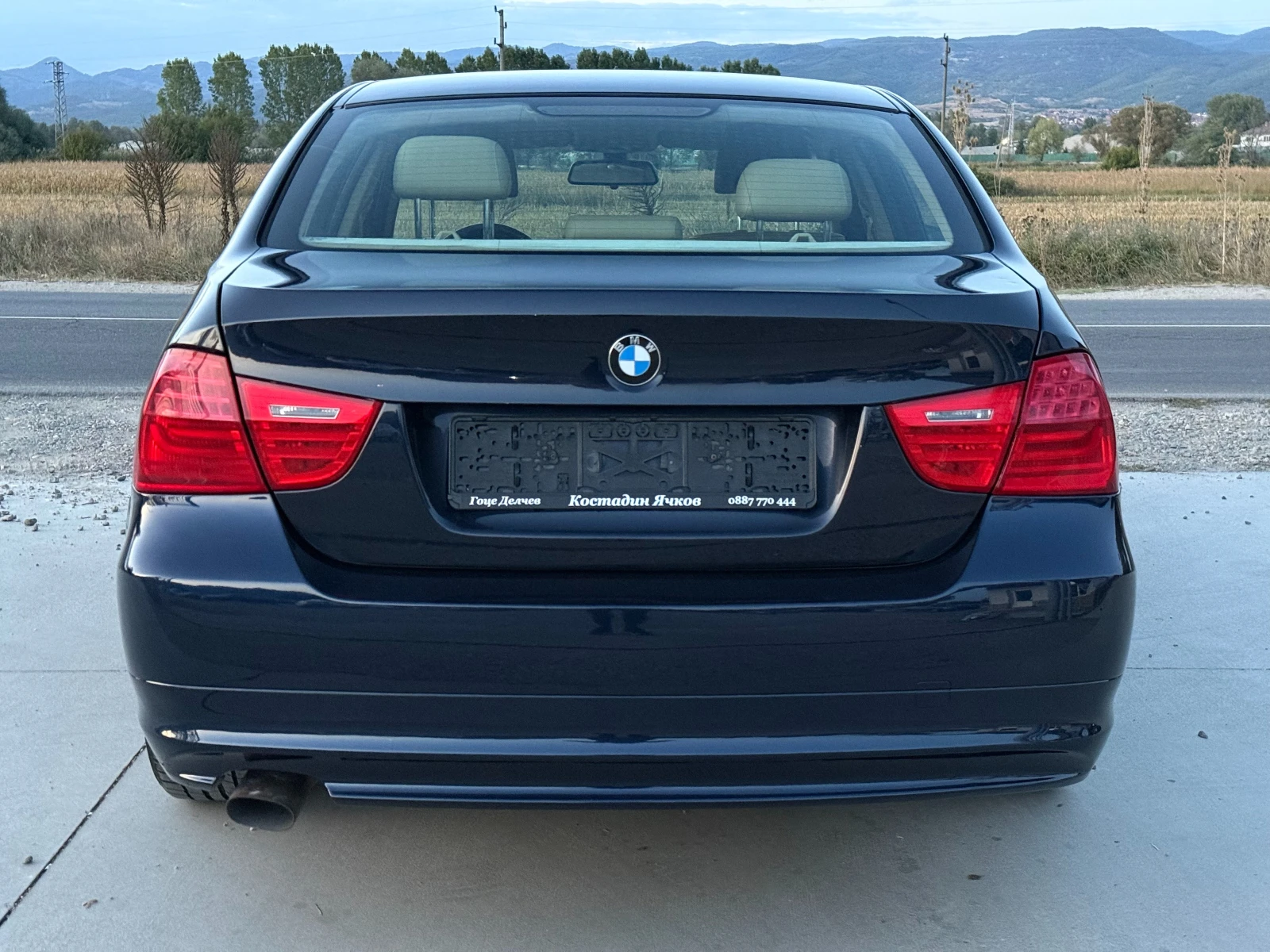 BMW 318 2.0D Facelift/Кожа/Мултиволан/Собствен лизинг  - изображение 4