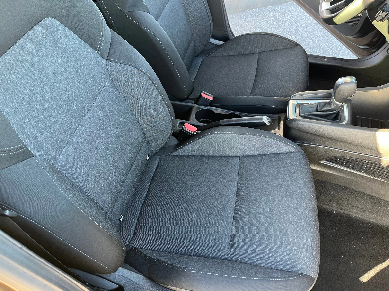 Renault Clio E-tech Hybrid 1.6 - изображение 9