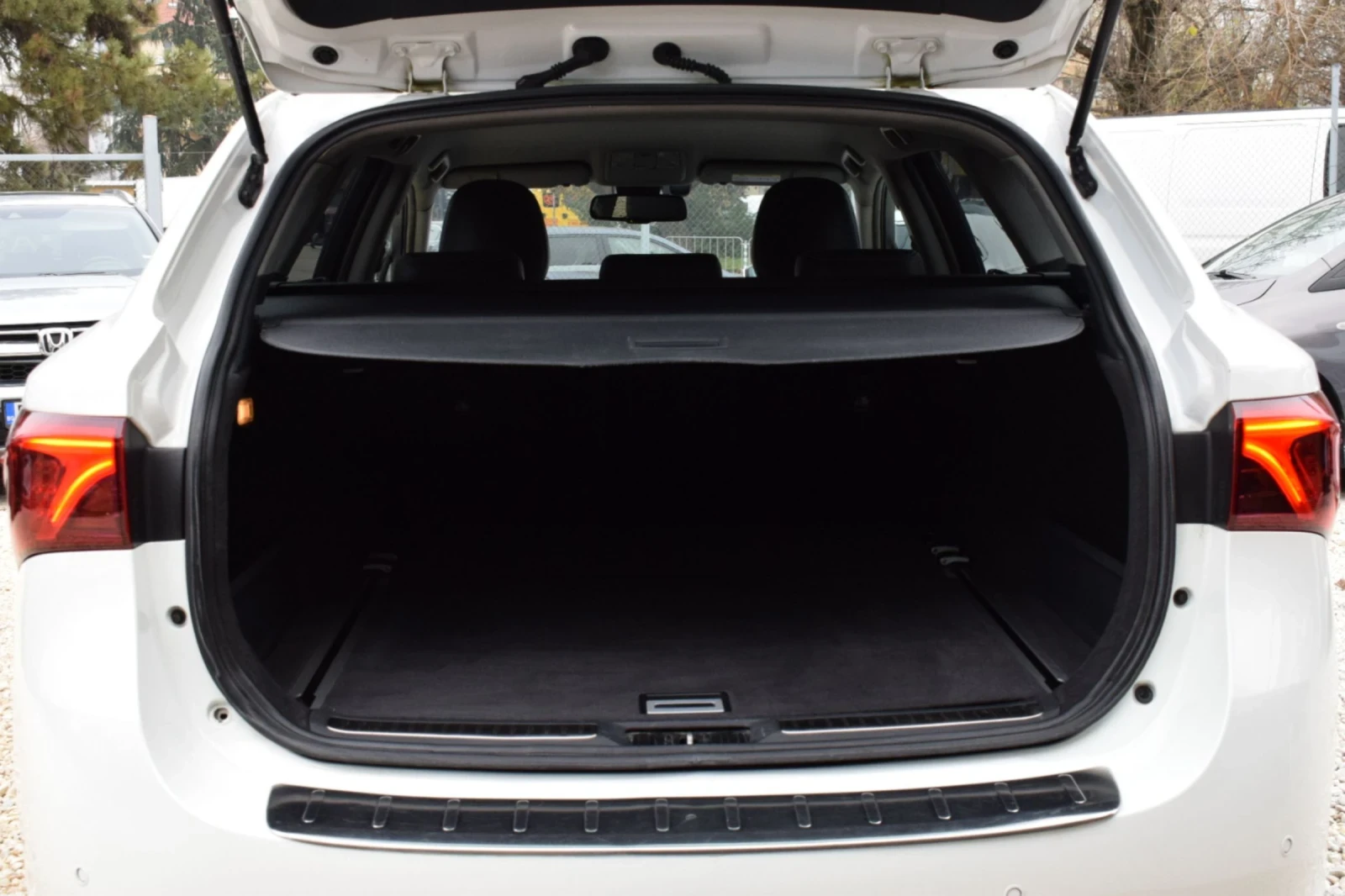 Toyota Avensis 2.0���������-/����/����/LANE ASSIST/������ | Mobile.bg � ����������� 5