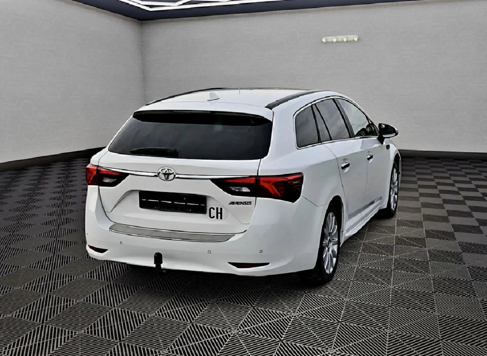Toyota Avensis 2.0ШВЕЙЦАРИЯ-/КОЖА/НАВИ/LANE ASSIST/КАМЕРА - изображение 3
