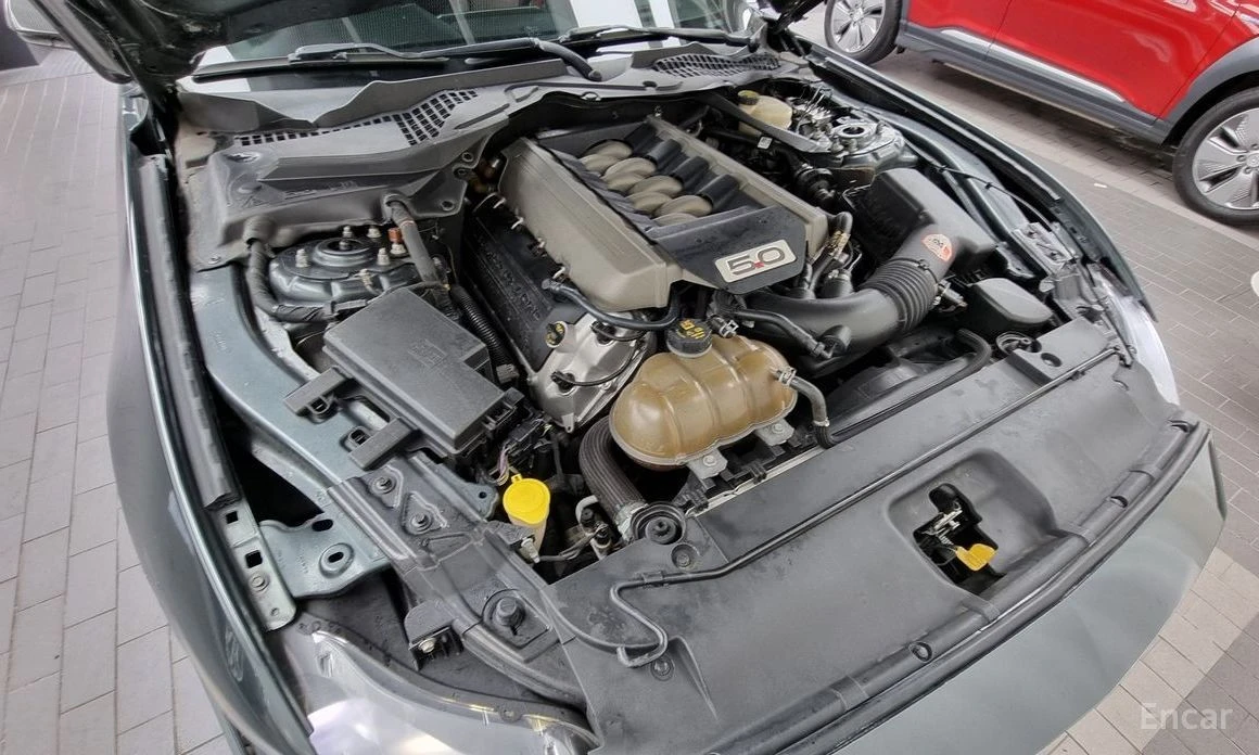 Ford Mustang  - изображение 6