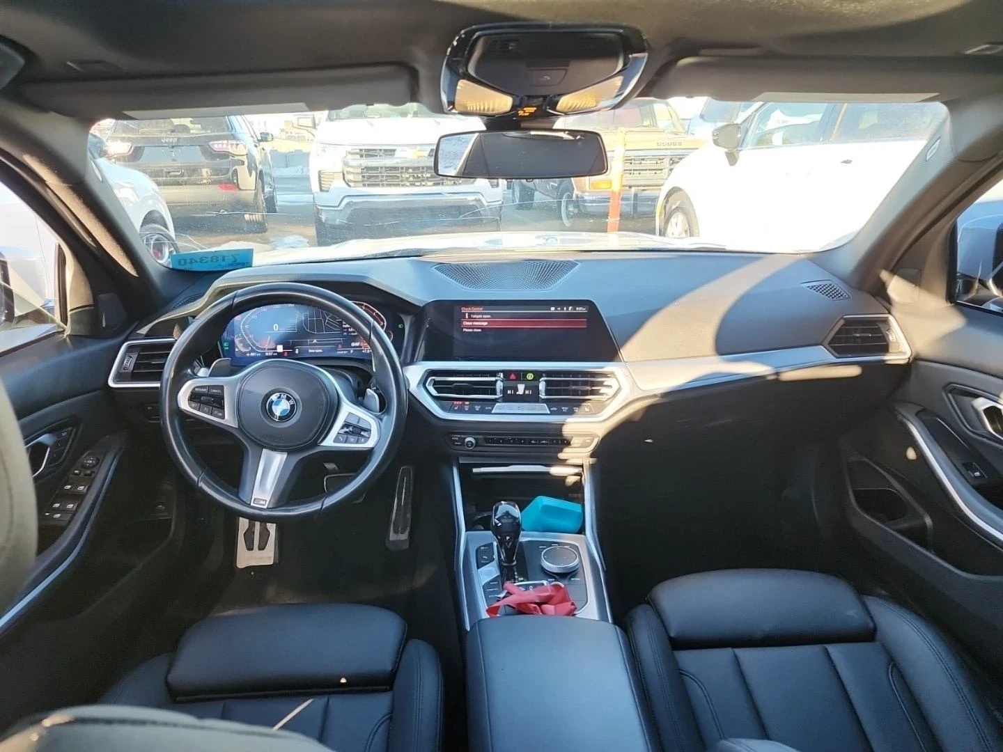 BMW 330 M-pkg* Digital* Подгрев* Пано, снимка 9 - Автомобили и джипове - 54073152