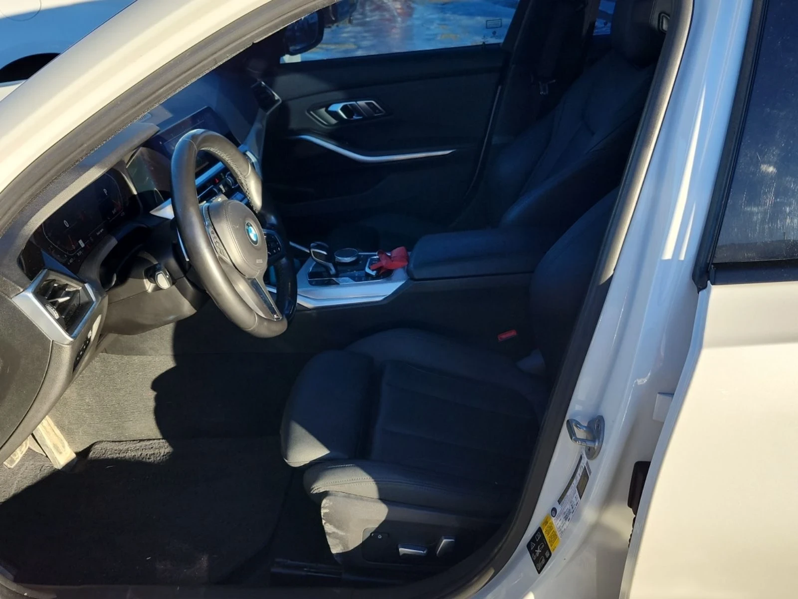 BMW 330 M-pkg* Digital* Подгрев* Пано, снимка 8 - Автомобили и джипове - 54073152