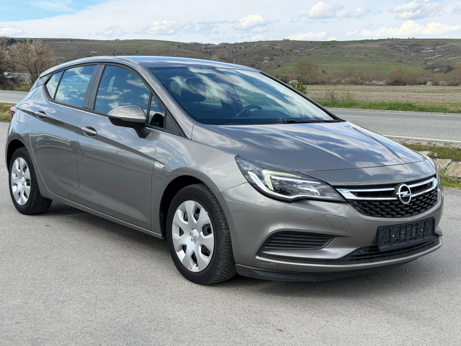 Opel Astra 1.6  CRDI, снимка 2 - Автомобили и джипове - 54137517