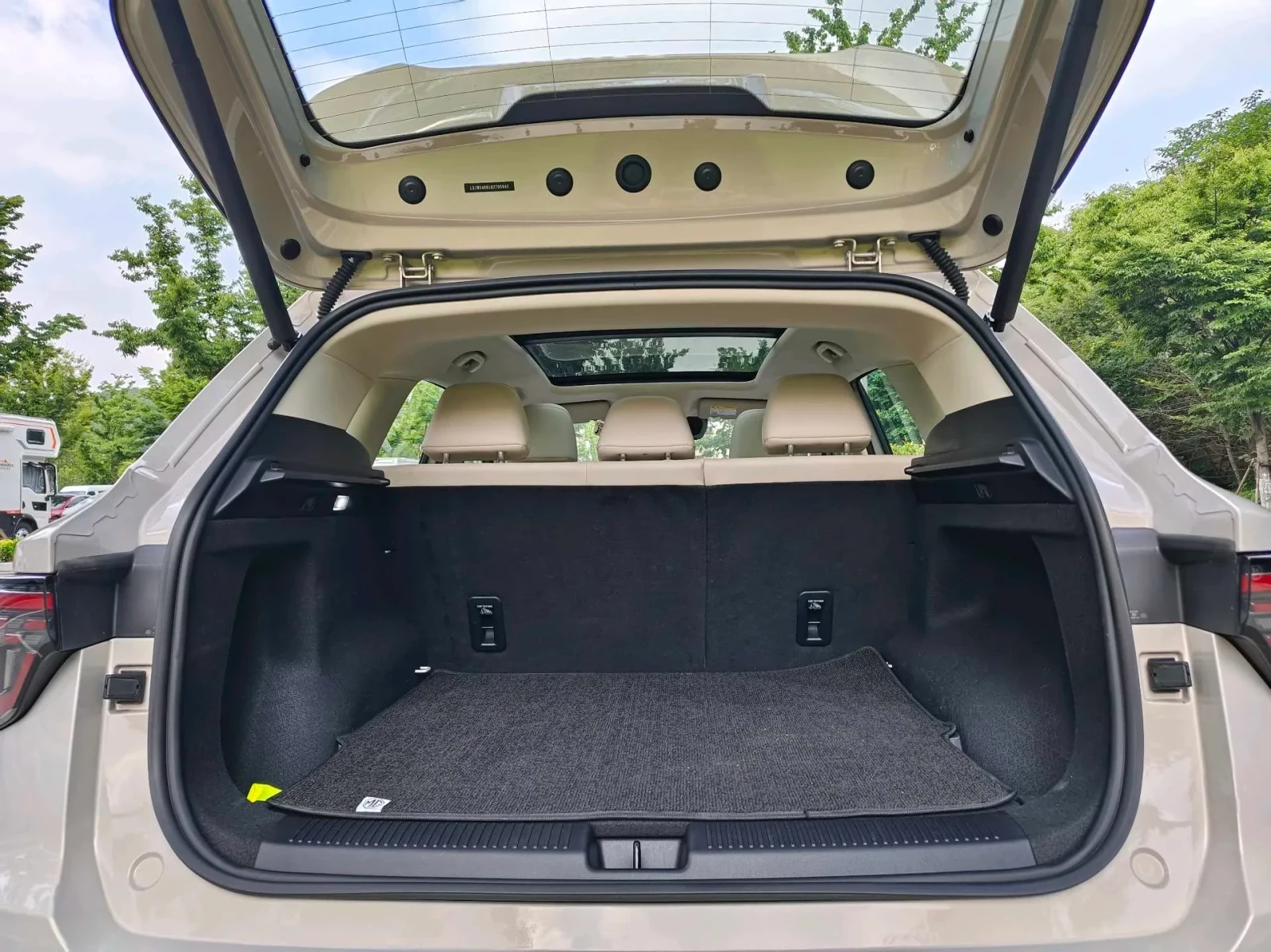 Mg S5 | 360 ������ | �������� | ��������� |  | Mobile.bg � ����������� 11