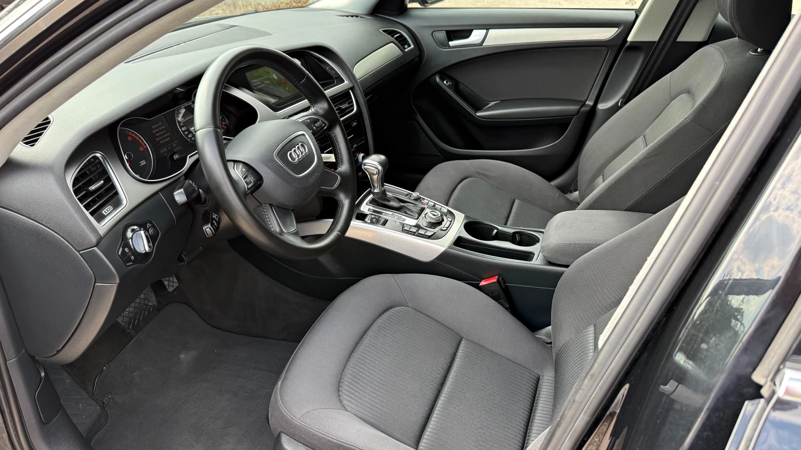 Audi A4 2.0TDI FACELIFT АВТОМАТИК НАВИ , снимка 7 - Автомобили и джипове - 55584936