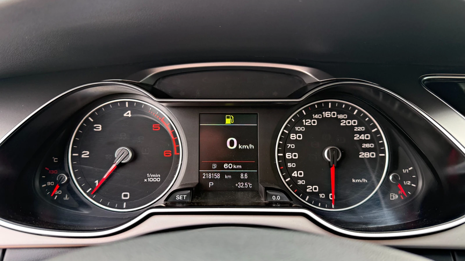 Audi A4 2.0TDI FACELIFT АВТОМАТИК НАВИ , снимка 10 - Автомобили и джипове - 55584936