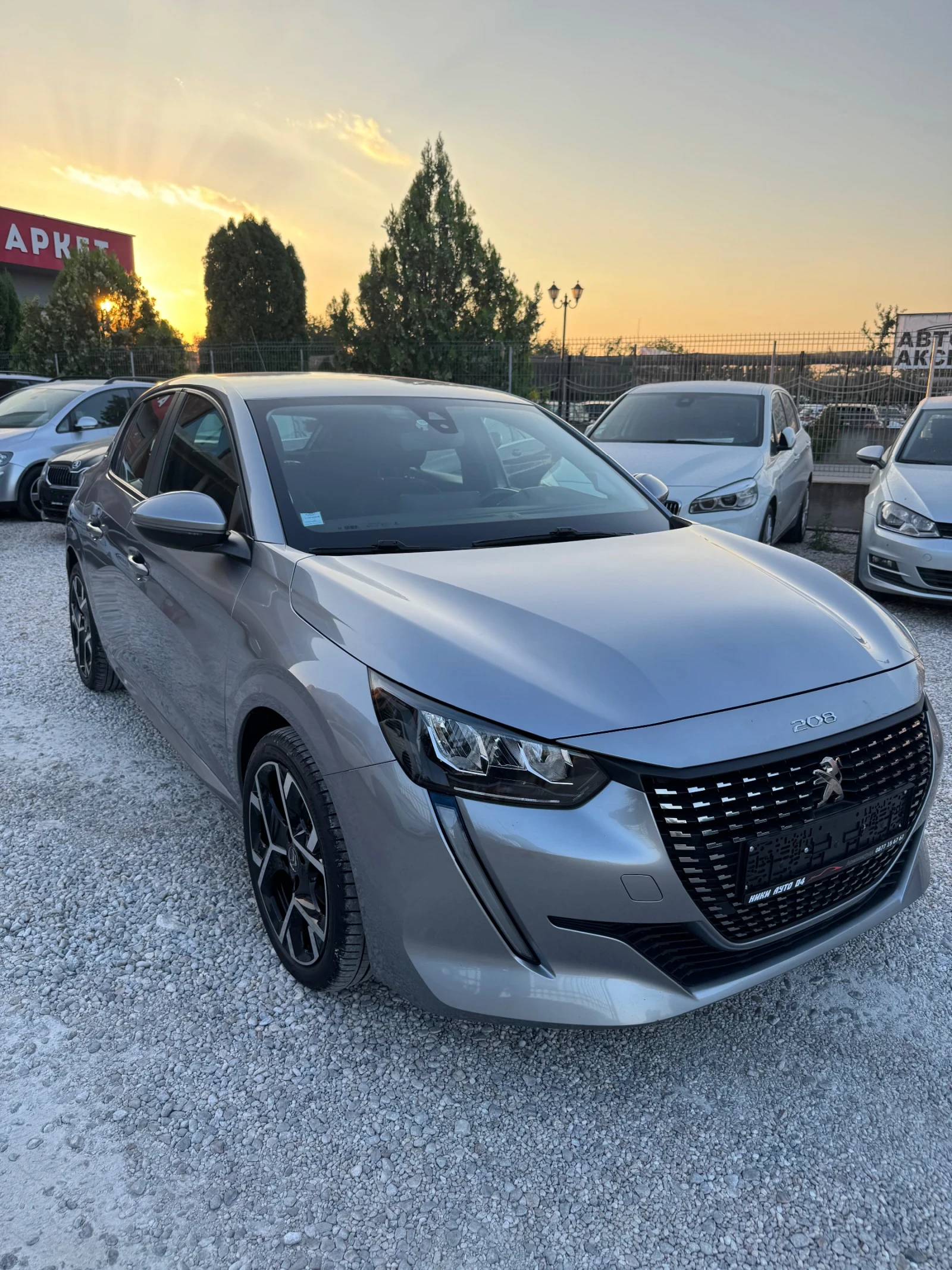 Peugeot 208 1.2, снимка 3 - Автомобили и джипове - 55850453