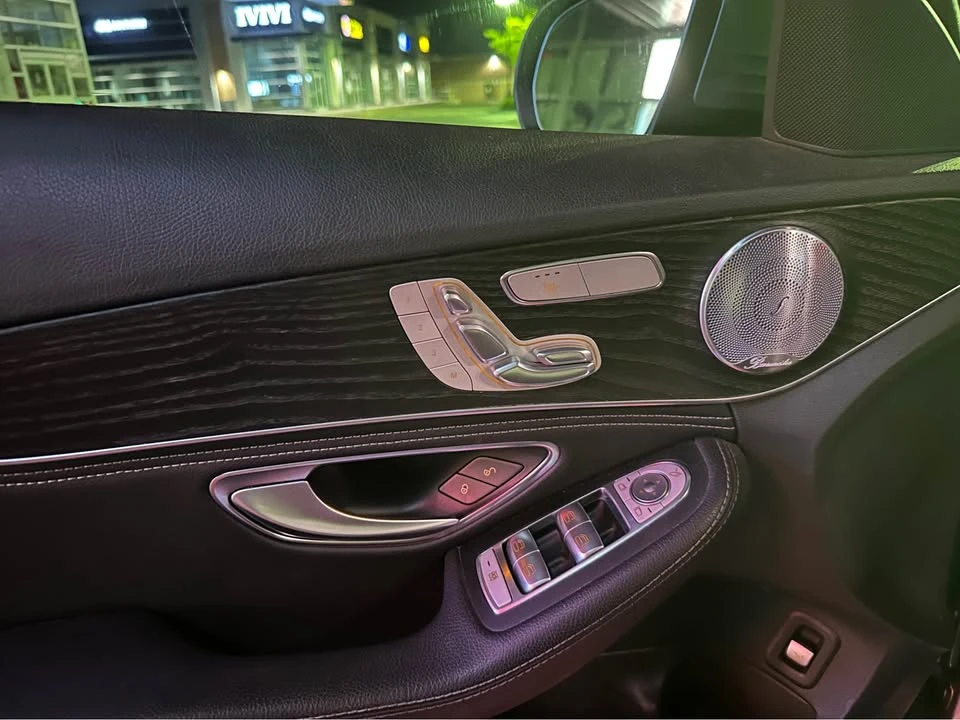 Mercedes-Benz C 300 * Keyless* АВТОКРЕДИТ БЕЗ ПЪРВОНАЧАЛНА ВНОС, снимка 8 - Автомобили и джипове - 55889595