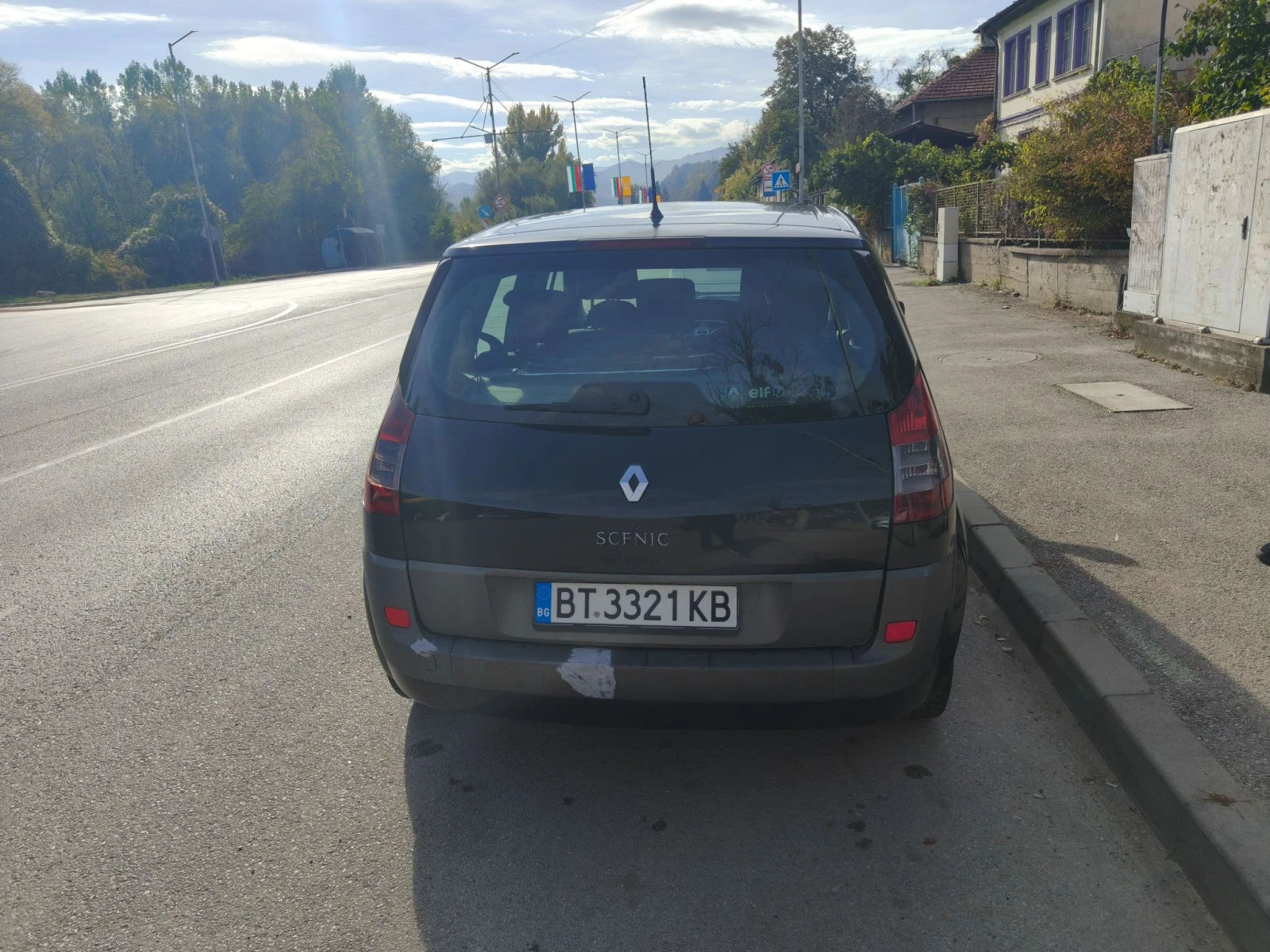 Renault Scenic 1.9dci, снимка 6 - Автомобили и джипове - 56426201