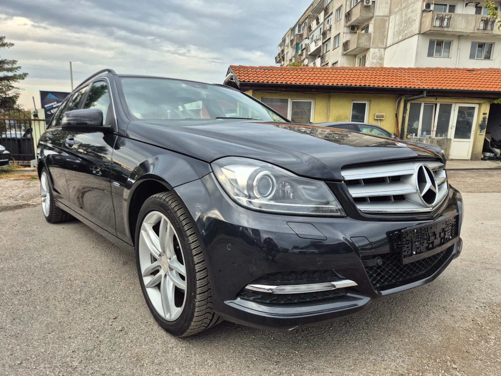 Mercedes-Benz C 220 CDI* �������* NAVI* LED* ������! | Mobile.bg � ����������� 5