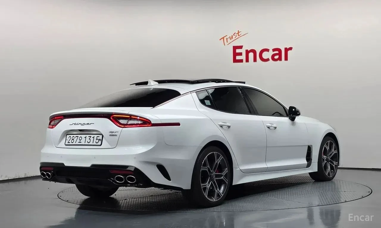 Kia Stinger, снимка 2 - Автомобили и джипове - 56736767
