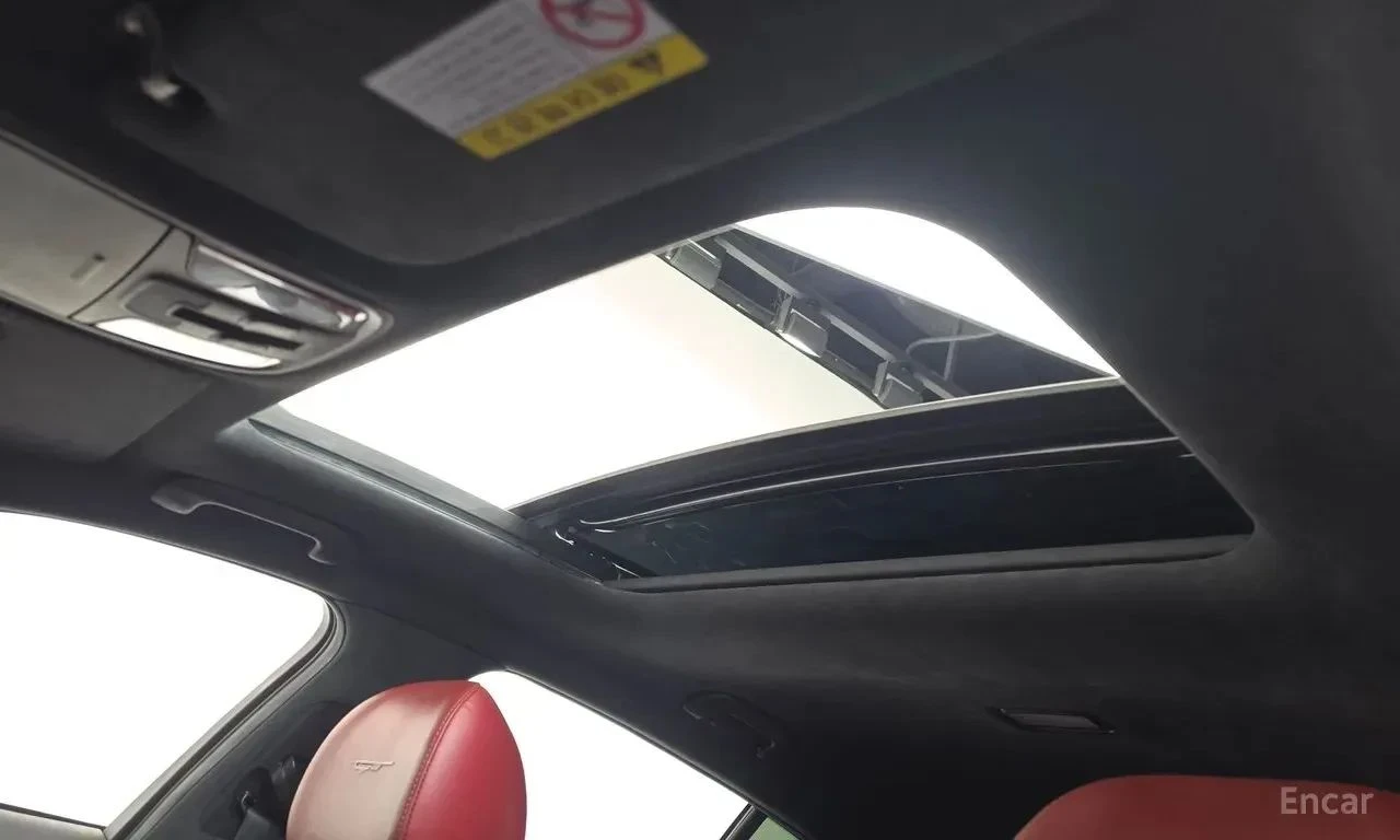 Kia Stinger, снимка 14 - Автомобили и джипове - 56736767