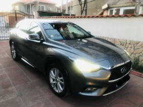 Infiniti Q30 Лек автомобил, снимка 1