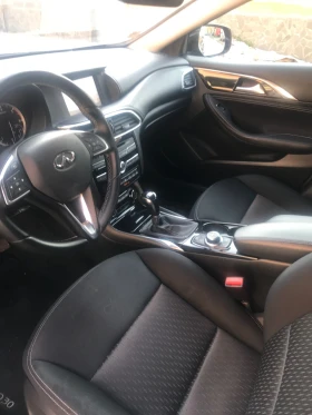 Infiniti Q30 Лек автомобил, снимка 8