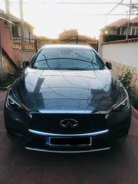 Infiniti Q30 Лек автомобил, снимка 2
