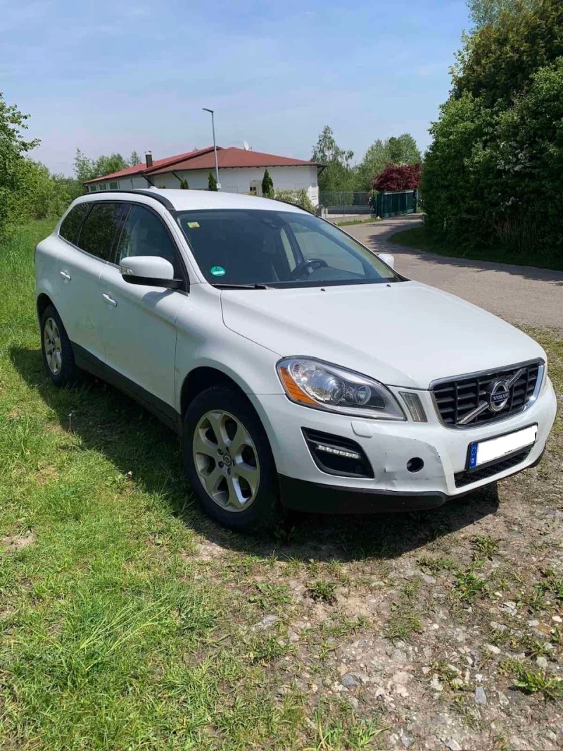 Volvo XC60 D5 2.4, снимка 2 - Автомобили и джипове - 47705221