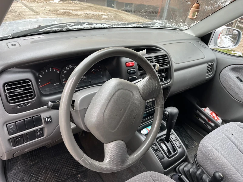 Suzuki Grand vitara, снимка 8 - Автомобили и джипове - 48715426