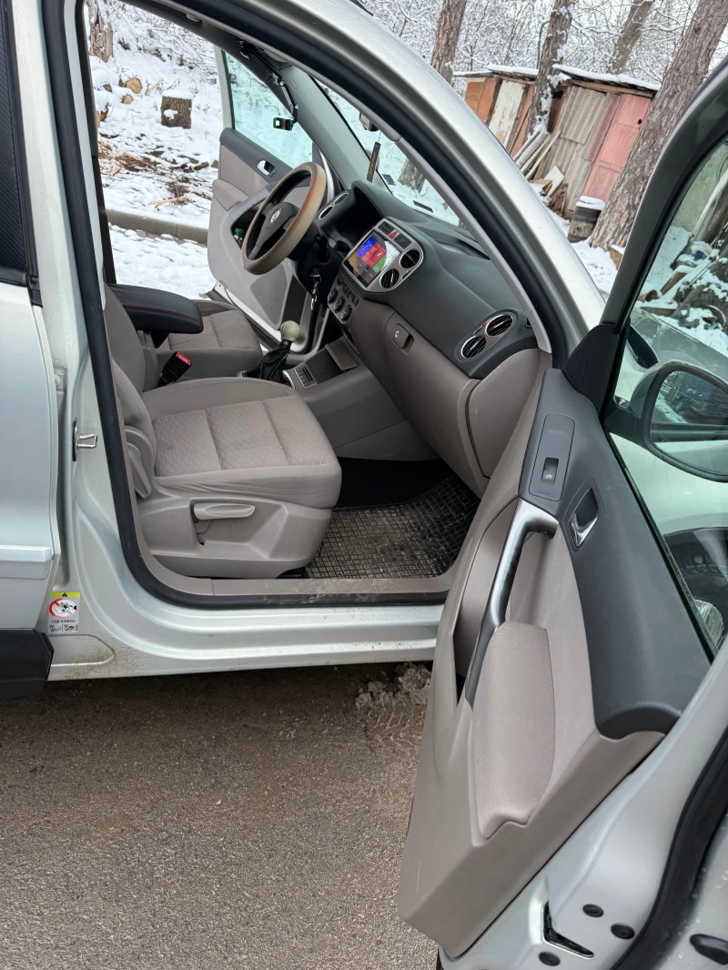VW Tiguan 2.0 TDI 4Motion, снимка 8 - Автомобили и джипове - 53345030