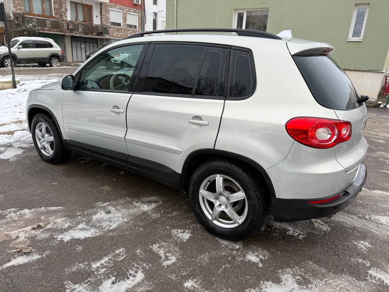 VW Tiguan 2.0 TDI 4Motion, снимка 6 - Автомобили и джипове - 53345030