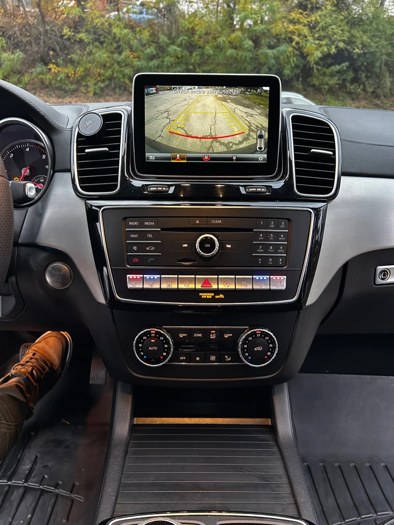 Mercedes-Benz GLE 350 COUPE, снимка 16 - Автомобили и джипове - 53510755