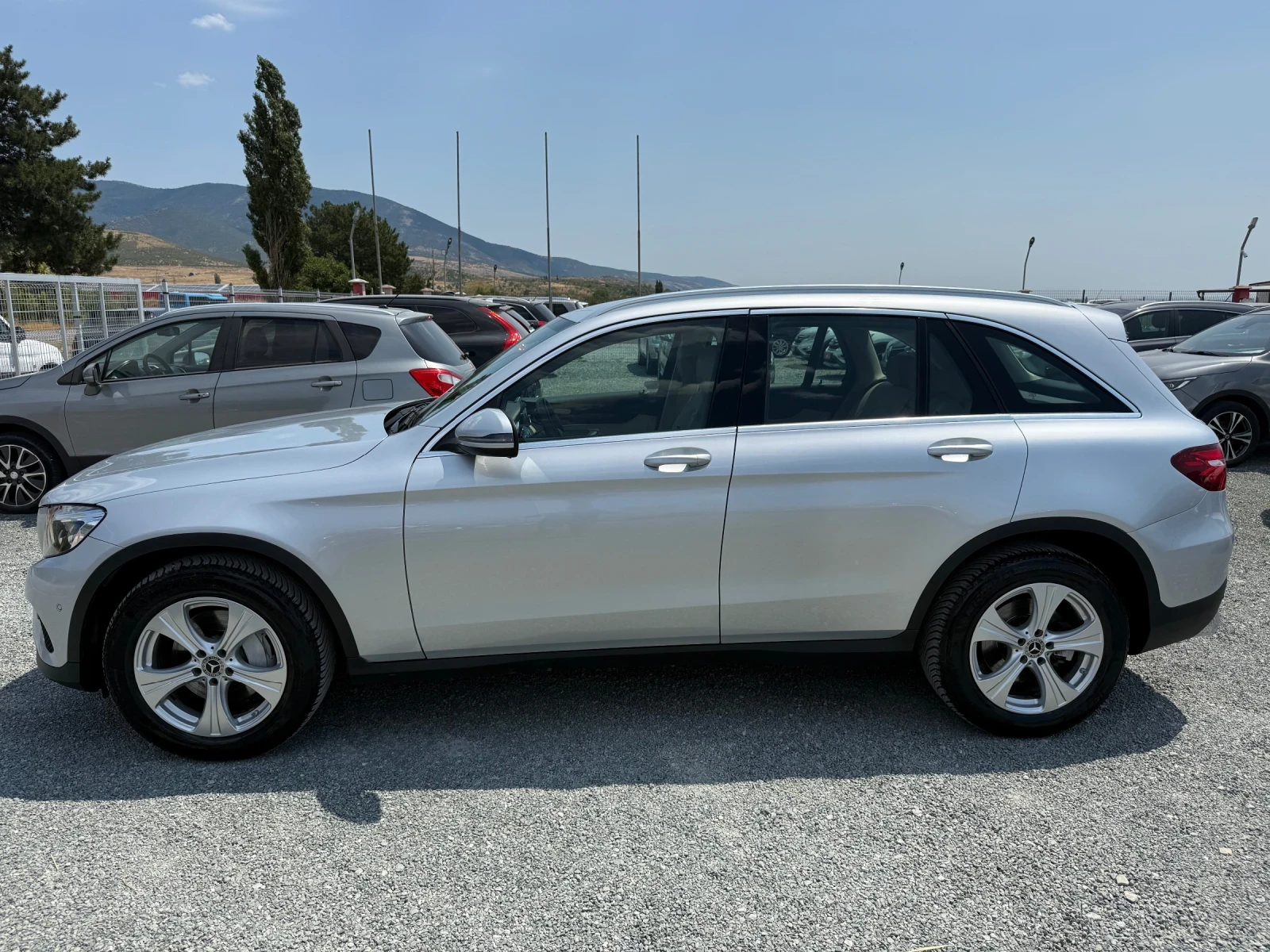 Mercedes-Benz GLC 220 (КАТО НОВА)^(4-MATIC) - изображение 10