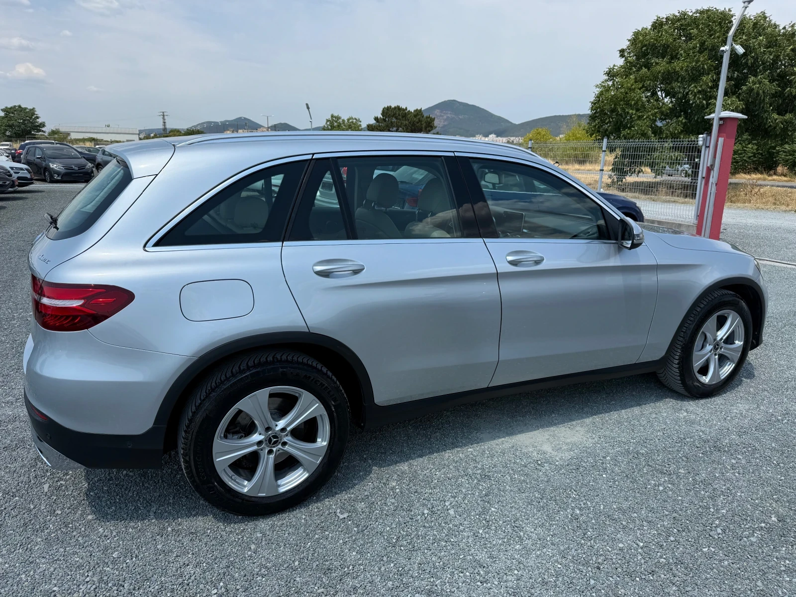 Mercedes-Benz GLC 220 (КАТО НОВА)^(4-MATIC) - изображение 5
