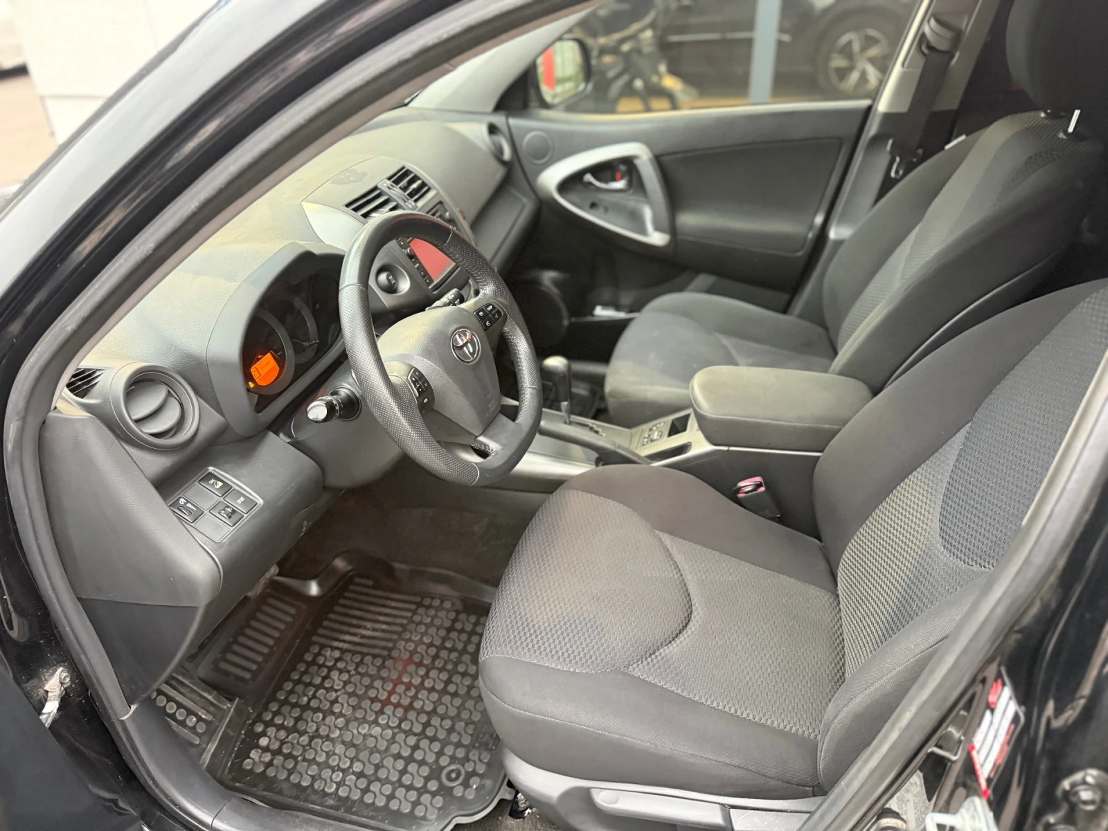 Toyota Rav4 2.0i 4x4 - изображение 7