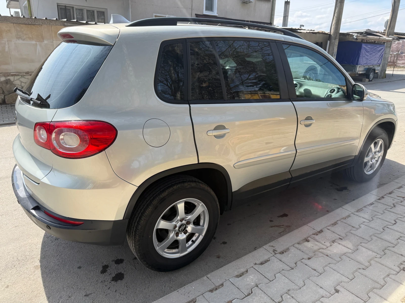 VW Tiguan 2.0 TDI 4Motion, снимка 3 - Автомобили и джипове - 53345030