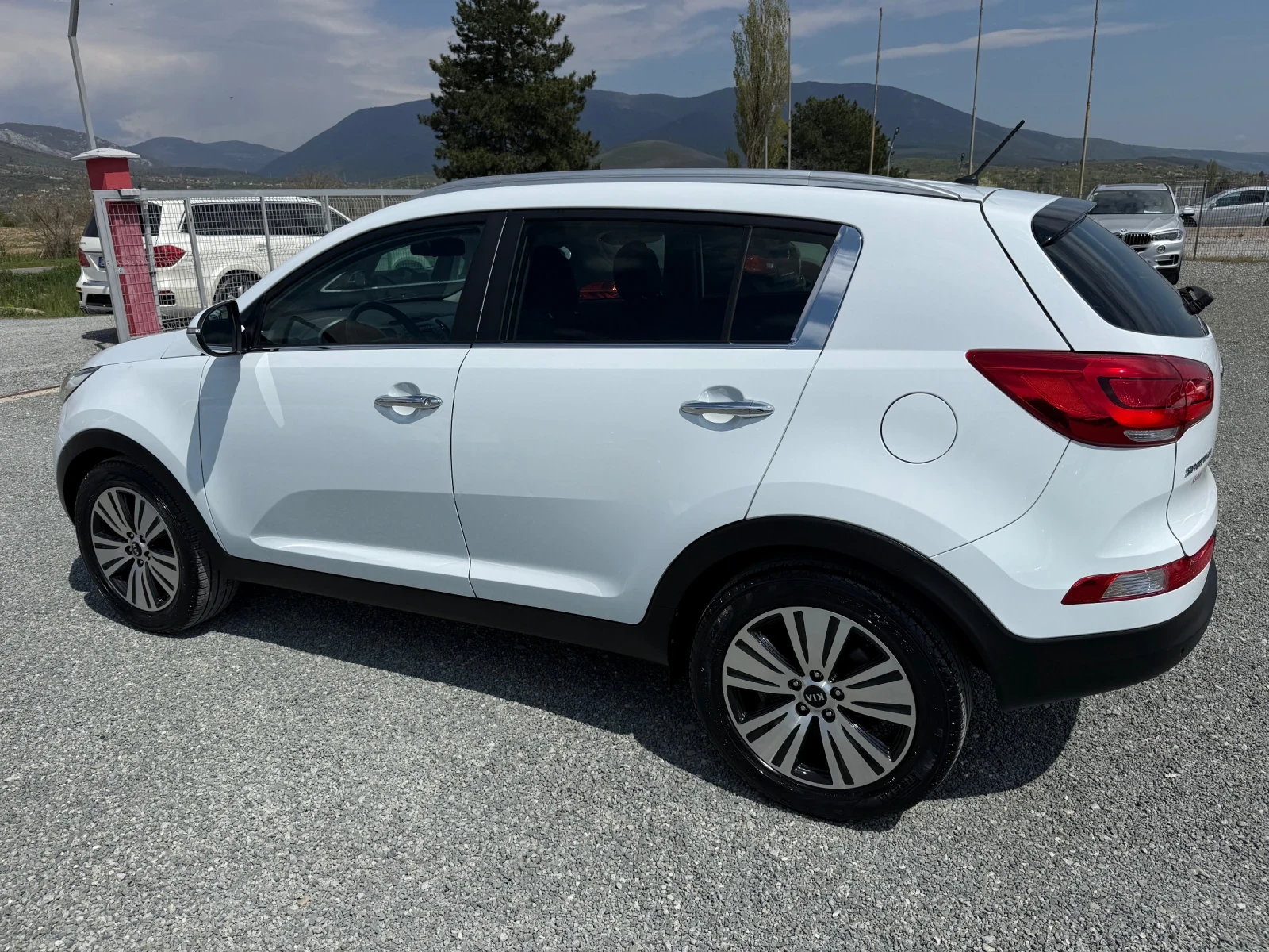 Kia Sportage (KATO НОВА), снимка 9 - Автомобили и джипове - 54253755