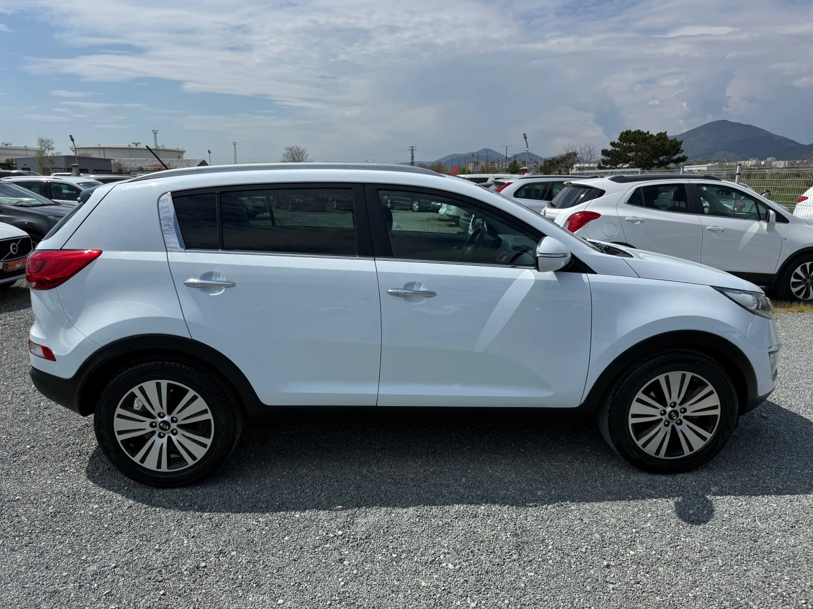 Kia Sportage (KATO НОВА), снимка 4 - Автомобили и джипове - 54253755