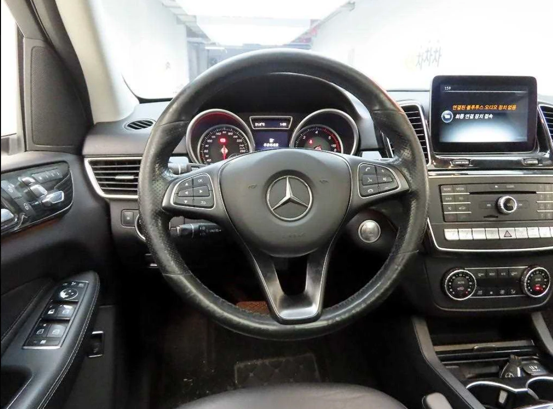 Mercedes-Benz GLE 350 AMG | MЪРТВА ТОЧКА | ПОДГРЕВИ | ОБДУХВАНЕ, снимка 8 - Автомобили и джипове - 54493335