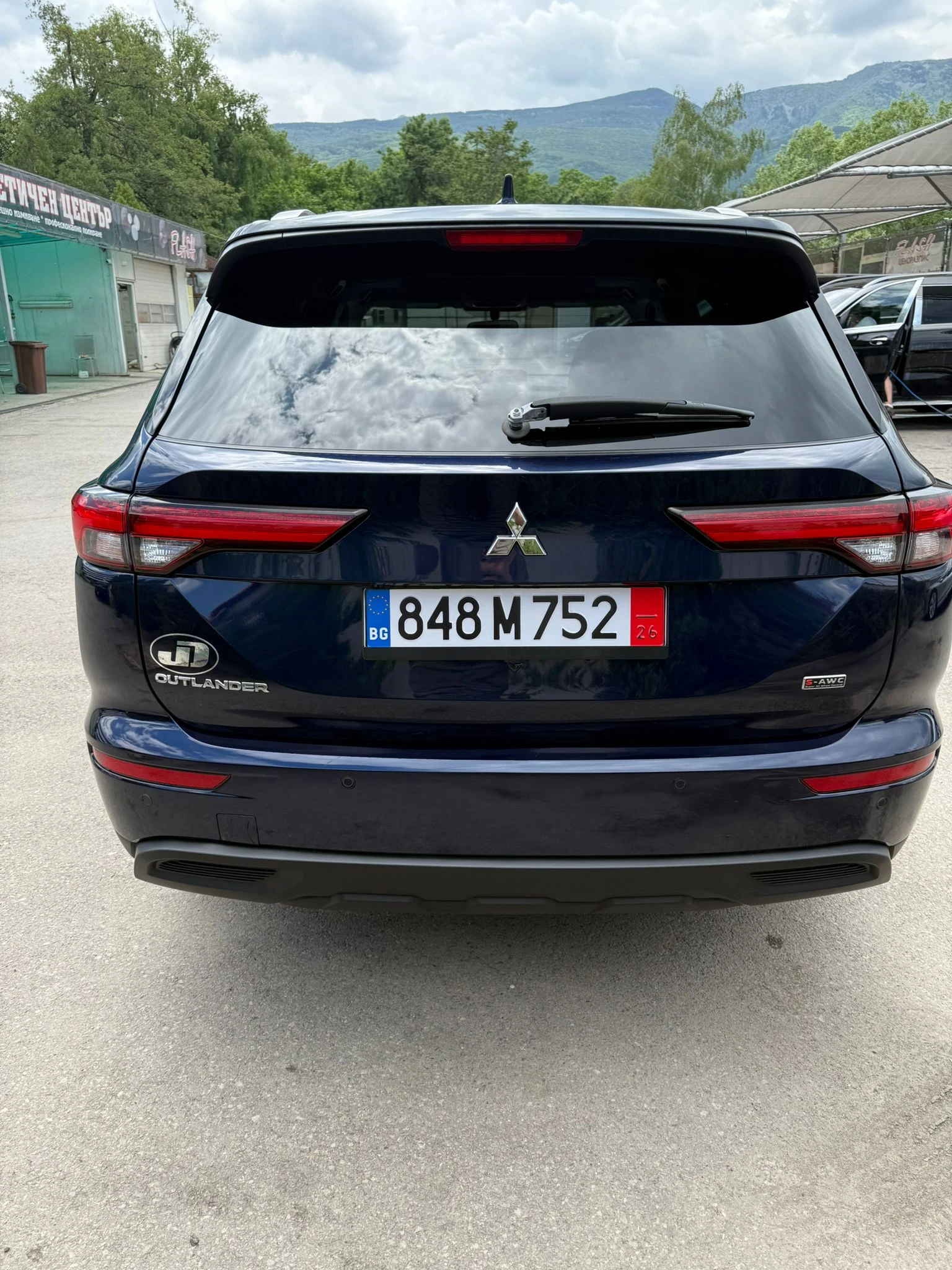 Mitsubishi Outlander SE S-AWC 2.5, снимка 6 - Автомобили и джипове - 54744366