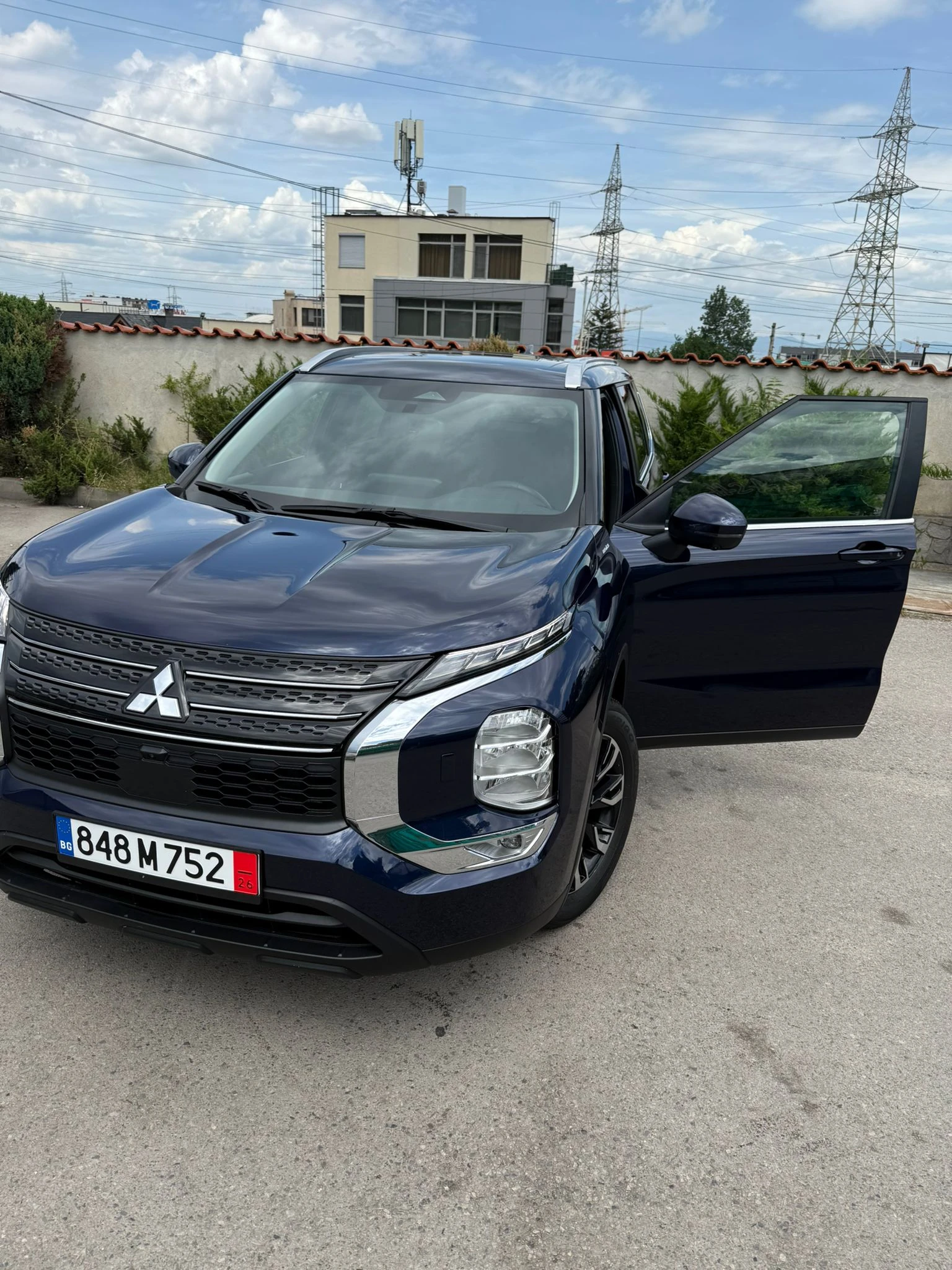 Mitsubishi Outlander SE S-AWC 2.5, снимка 2 - Автомобили и джипове - 54744366