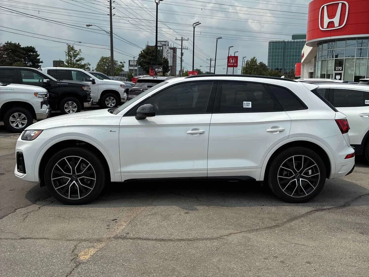 Audi Q5 Technik | DISTRONIC | B&O | CARFAX , снимка 2 - Автомобили и джипове - 55451434