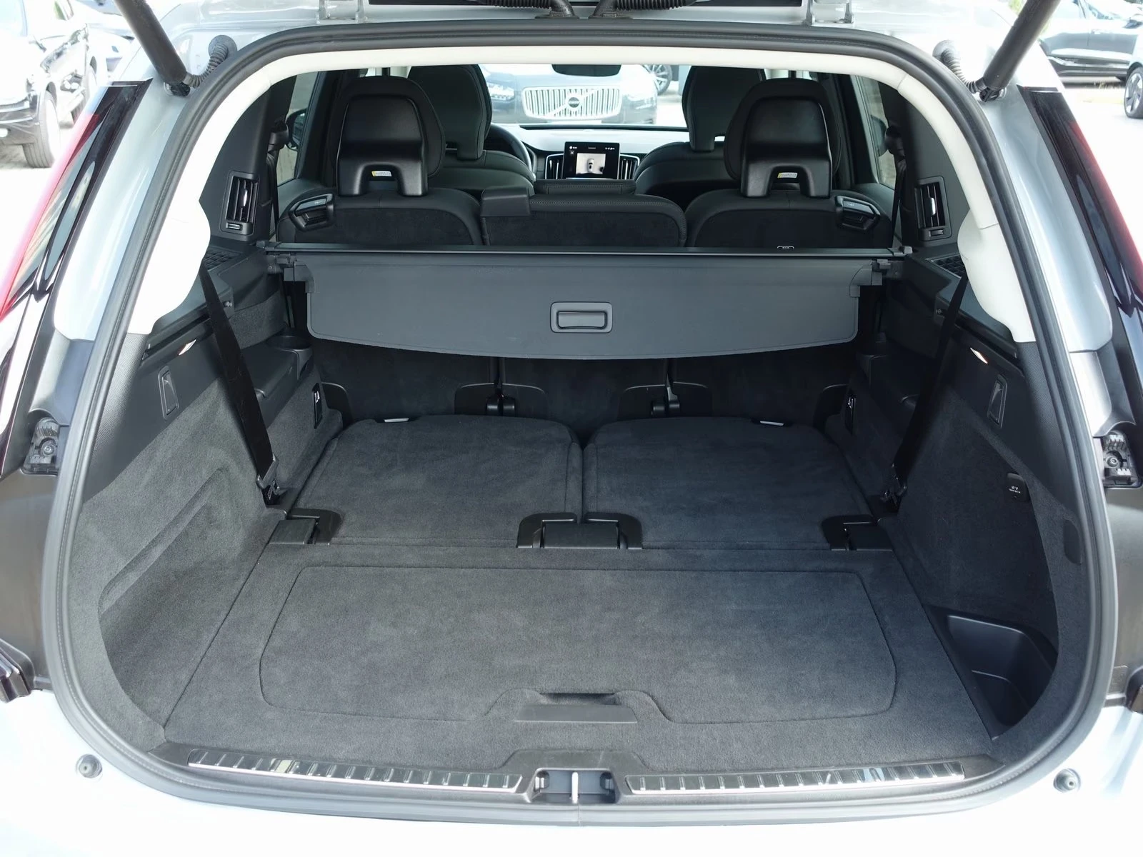 Volvo Xc90 Plus Dark T8 AWD 7seats, снимка 17 - Автомобили и джипове - 55572018